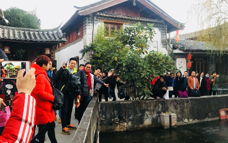 劃船完后返回客棧吃飯，結(jié)束今天歡愉又略帶刺激的行程。